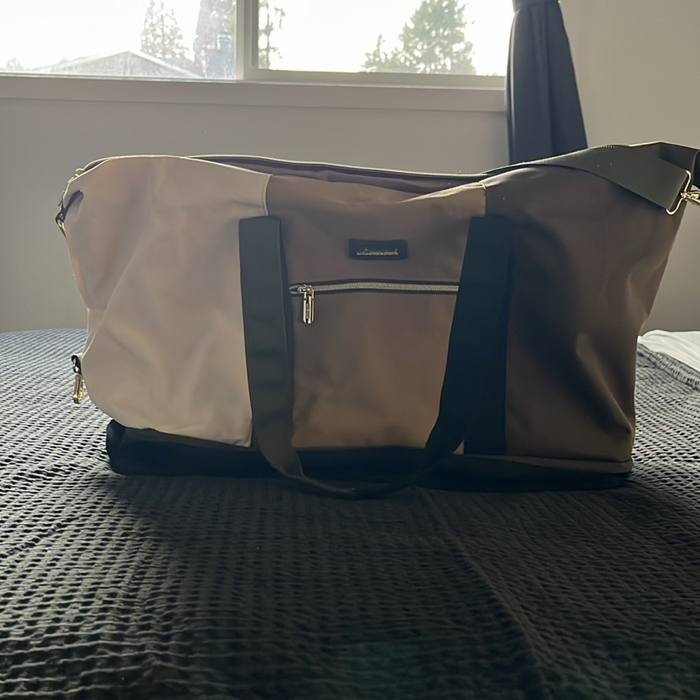 Multi-Color Versatile Travel Bag - Picture 9 of 11